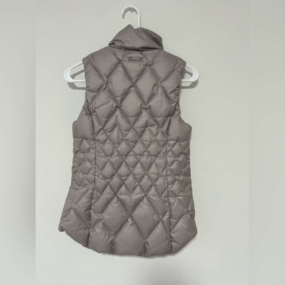 Athleta Gray Taupe Goose Down Quilted Vest - Picture 4 of 15